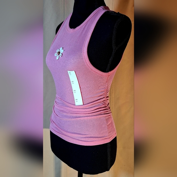 WILD FABLE Pink Ribbed Tank Top with Shell Detail - Picture 3 of 9